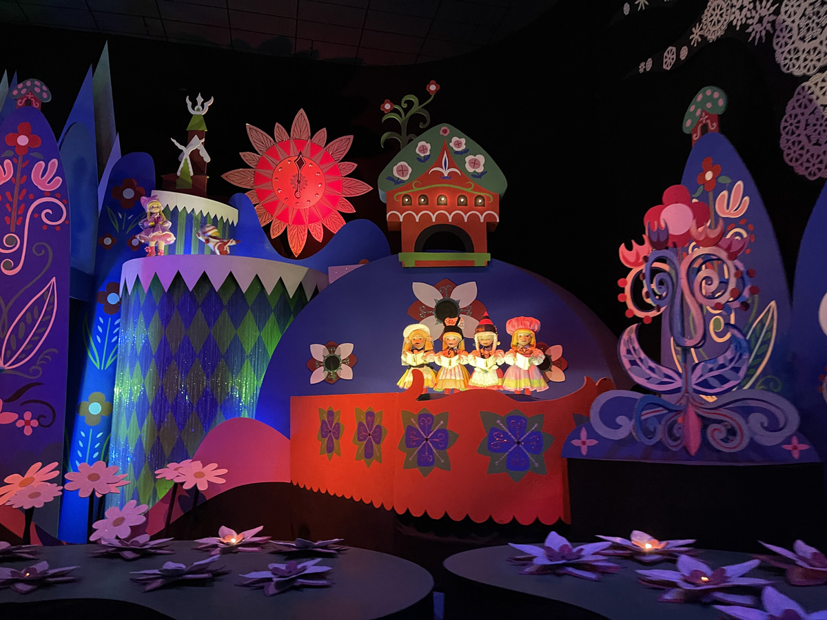"it's a small world" Disneyland Park