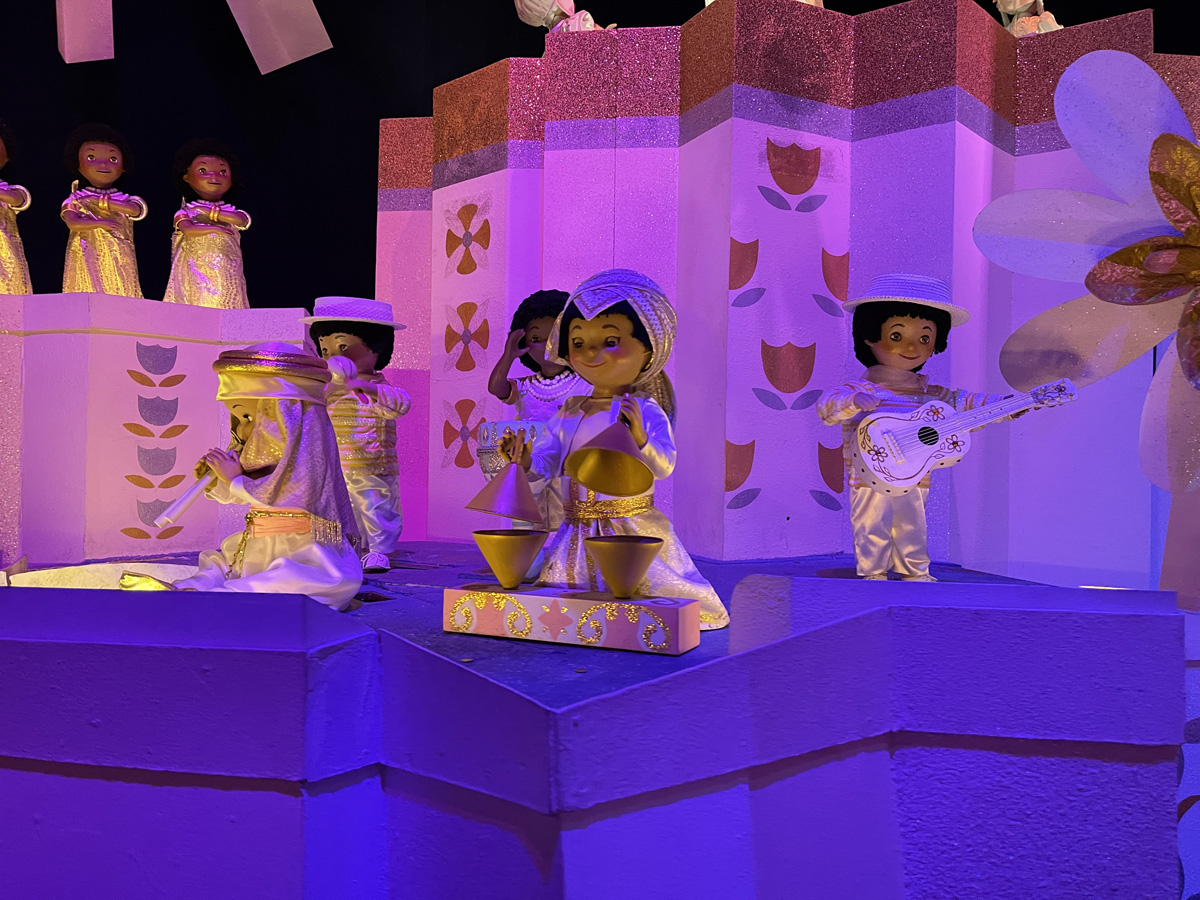 "it's a small world" Disneyland Park